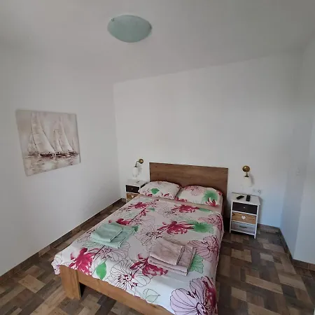 Apartment Benjak *