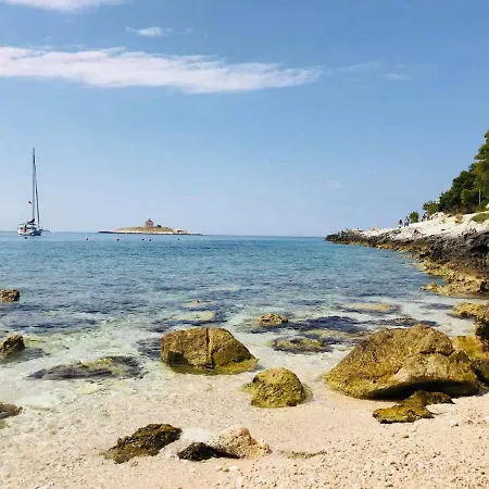 Benjak Daire Hvar Town