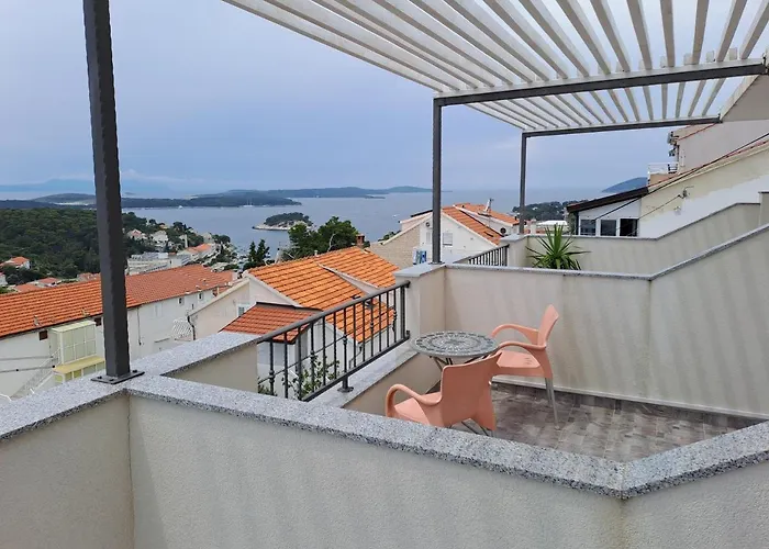 Benjak Appartamento Hvar Town